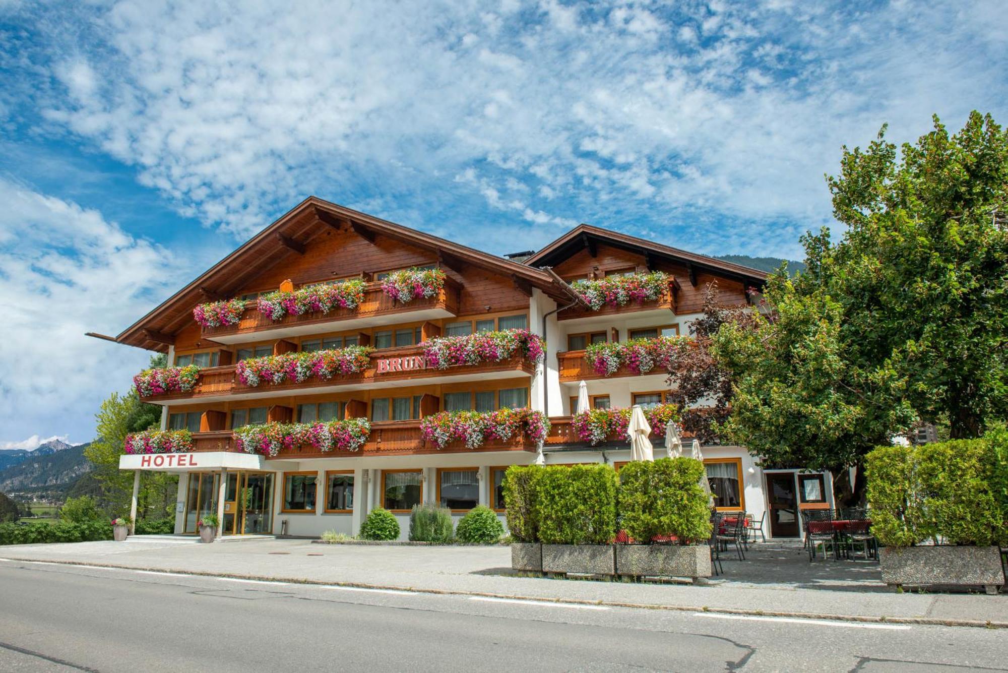 Hotel Brunella Vandans Exteriér fotografie